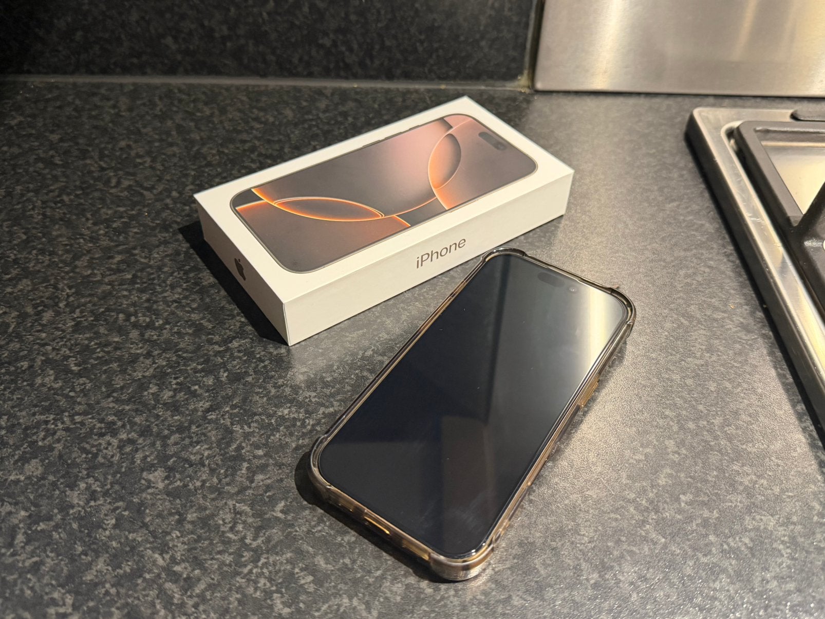 Iphone 16 PRO 128GB zo goed als nieuw, 128 GB, Zo goed als nieuw, 90 %, Goud