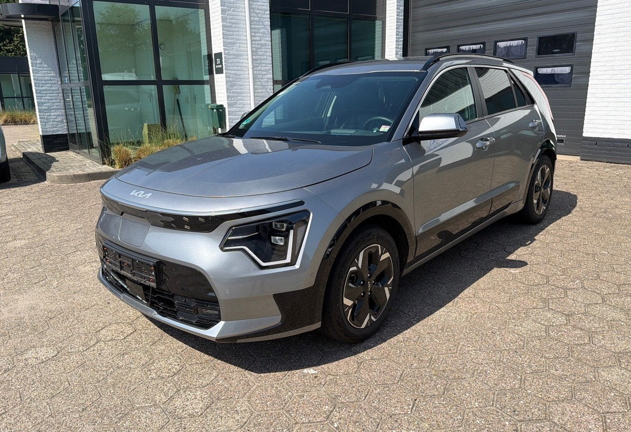 Kia Niro EV DynamicPlusLine 64.8 kWh ACC l CAMERA l TREKHAAK, Auto's, Kia, Gebruikt, 1657 kg, Leder en Stof, Origineel Nederlands