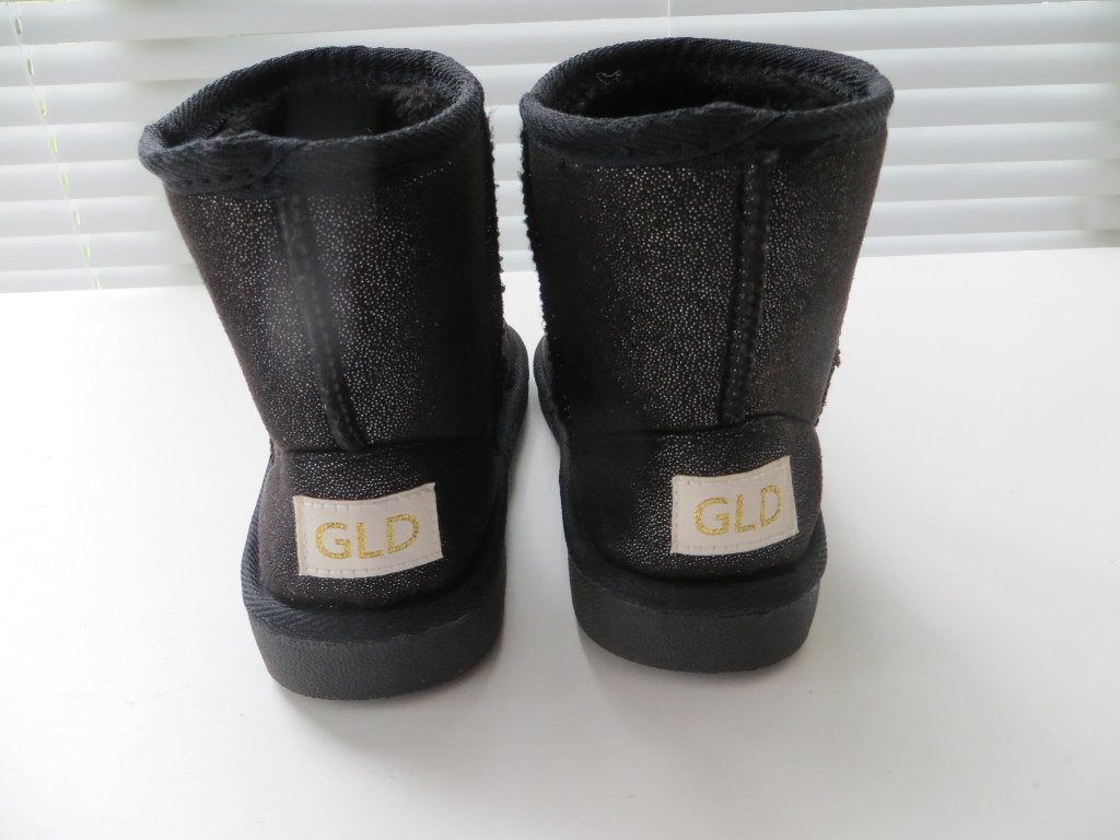 Pantoffels UGG GLD sloffen zwart glitter maat 34 NIEUW, Zwart, Nieuw, Ophalen of Verzenden, Graceland