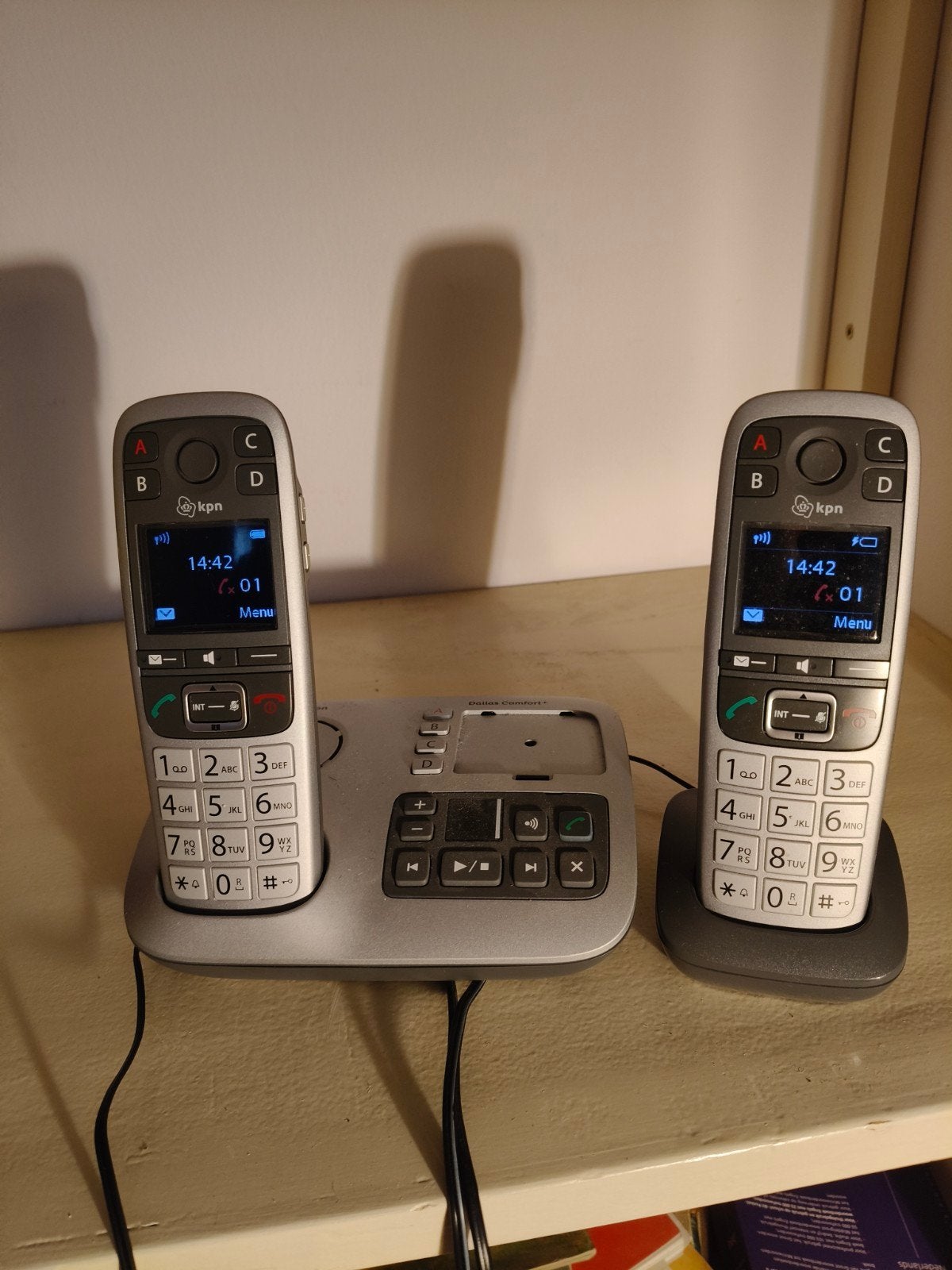 KPN Draadloze Huistelefoon met 2 Handsets en Basisstation, Telecommunicatie, Ophalen of Verzenden