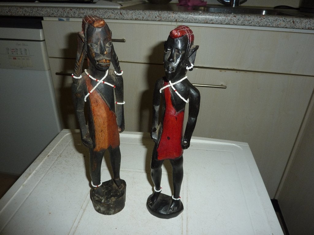 2 oude houten beelden afrika, Groep mensen, Ophalen of Verzenden, 20 - 50 cm, Beeld