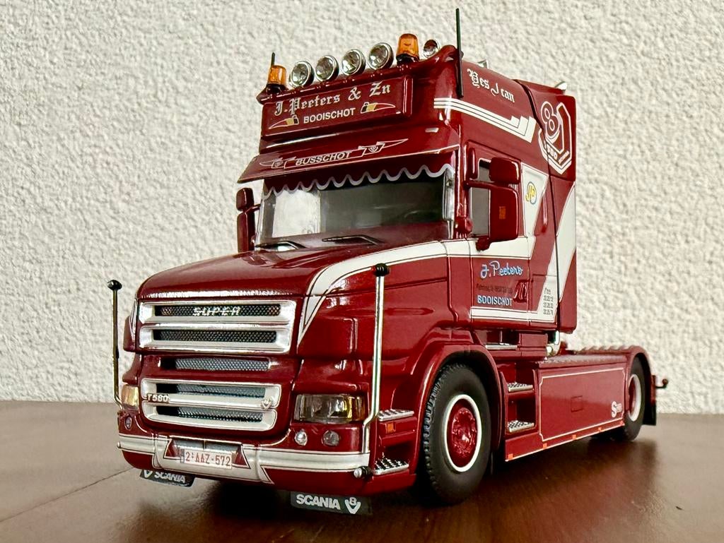 Tekno: J. Peeters Transport,Scania T580,V8-NIEUW in DOOS, Hobby en Vrije tijd, Ophalen of Verzenden, Zo goed als nieuw, Bus of Vrachtwagen