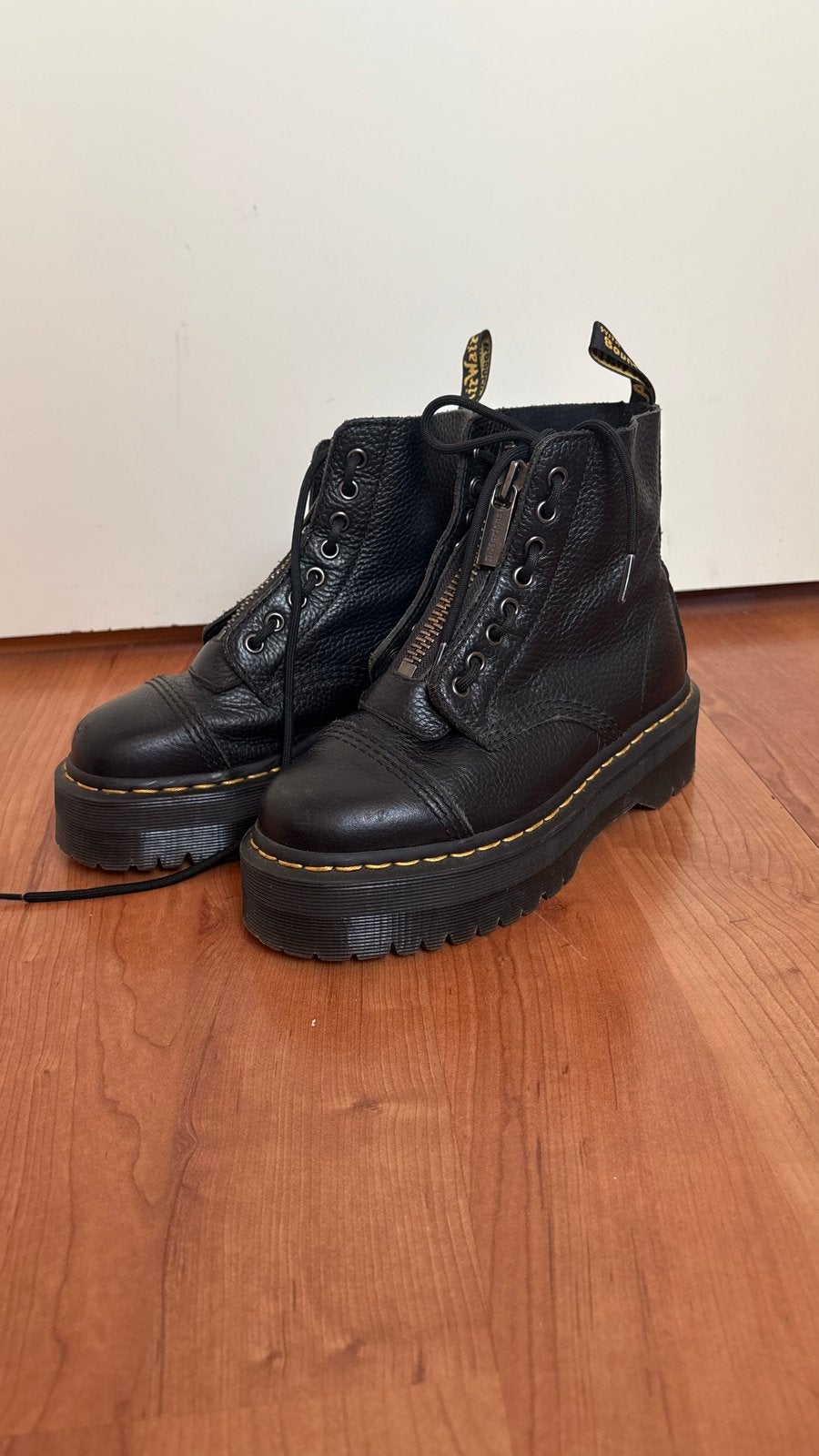 Dr. Martens Sinclair Laarzen Zwart - Maat 37, Kleding | Dames, Schoenen, Ophalen of Verzenden, Zo goed als nieuw, Zwart, Lage of Enkellaarzen