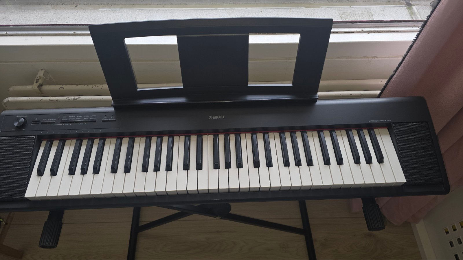 Foto 2 van Yamaha Piaggero NP-12 Digitaal Piano Keyboard