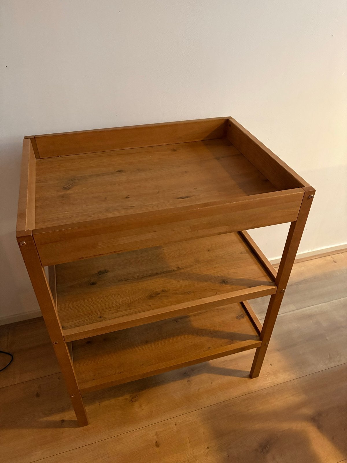 Foto 2 van Petit Amélie Beukenhouten Luiertafel/Verschoontafel