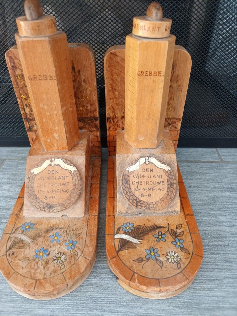 Grebbelinie boekensteunen, mei 1940, Ophalen of Verzenden, Landmacht, Nederland, Kunstobject