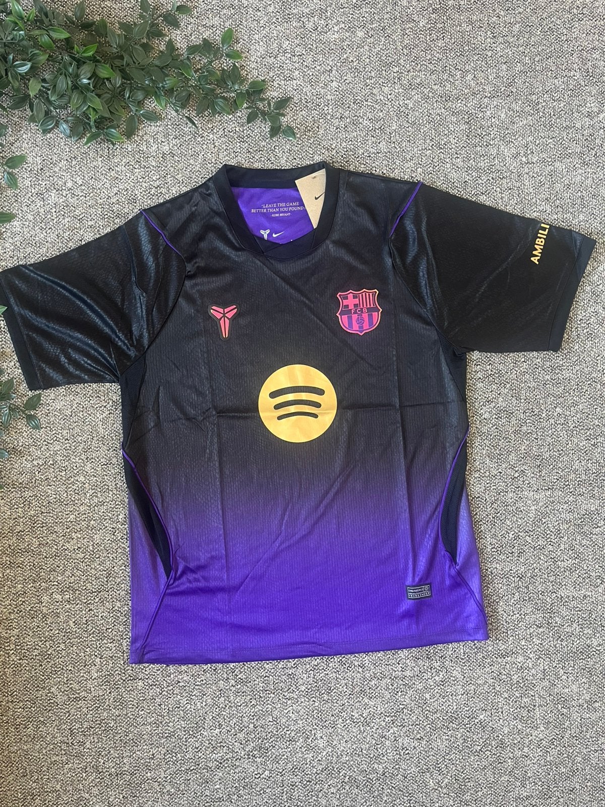 Fc Barcelona 2026/27 uitshirt, Ophalen of Verzenden, Zo goed als nieuw, Shirt