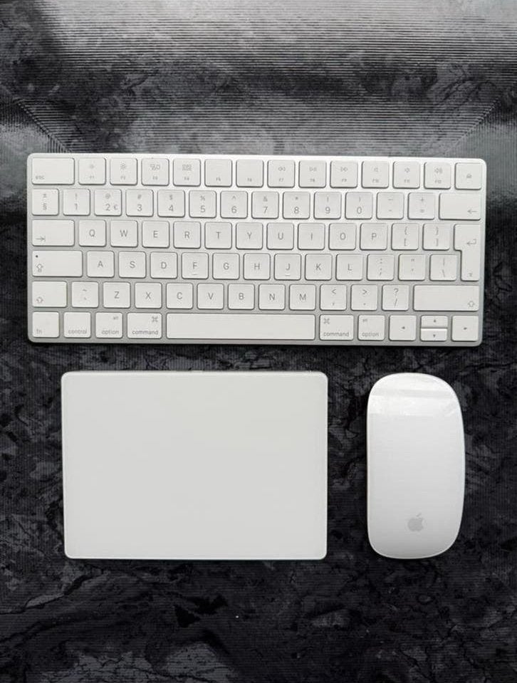 Apple Magic Keyboard + Magic Trackpad + Magic Mouse Set, Ophalen of Verzenden, Zo goed als nieuw, Draadloos