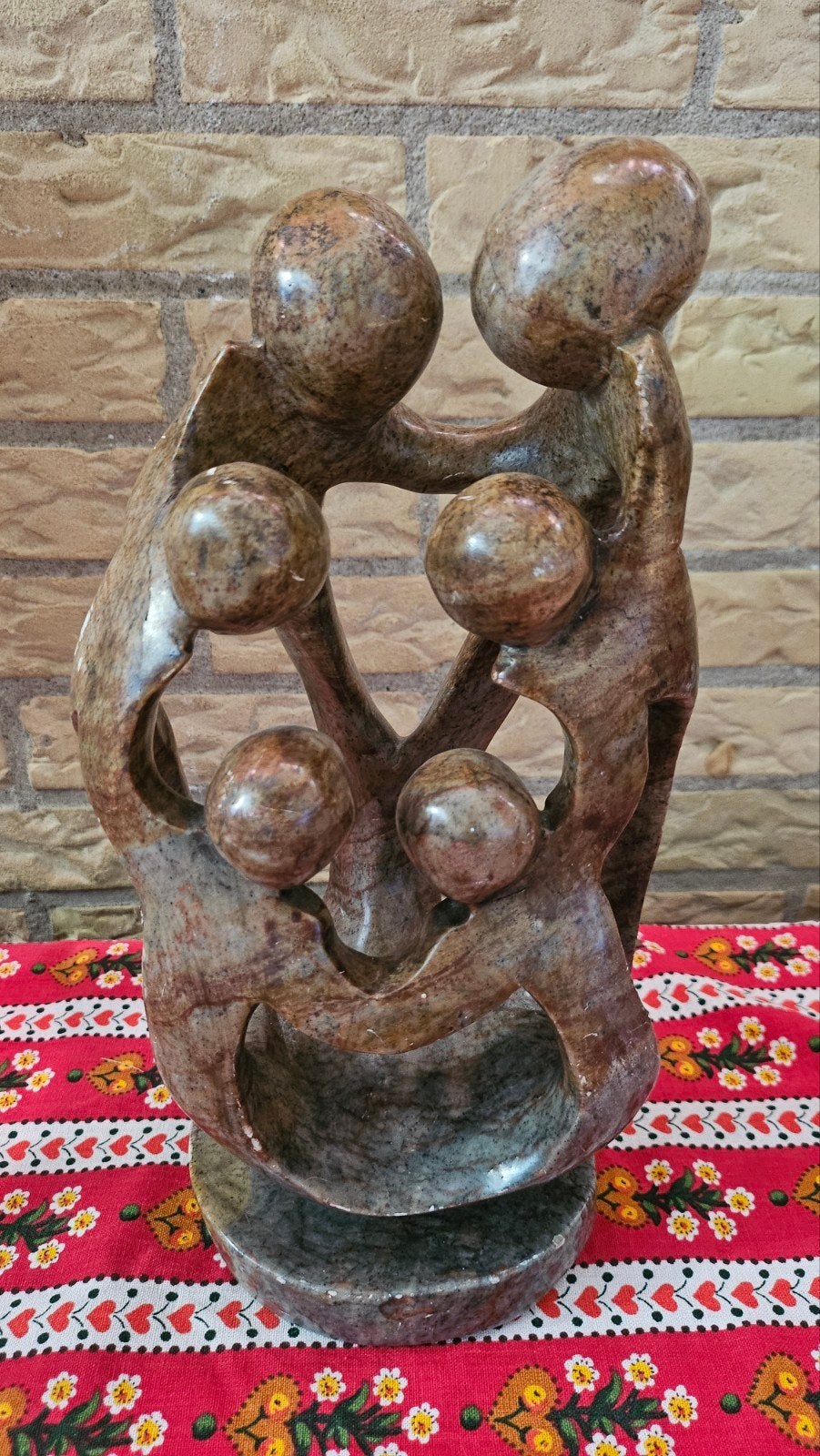 Serpentijn sculptuur van familie van 6 Zimbabwe, Groep mensen, Ophalen of Verzenden, 20 - 50 cm, Steen of Keramiek