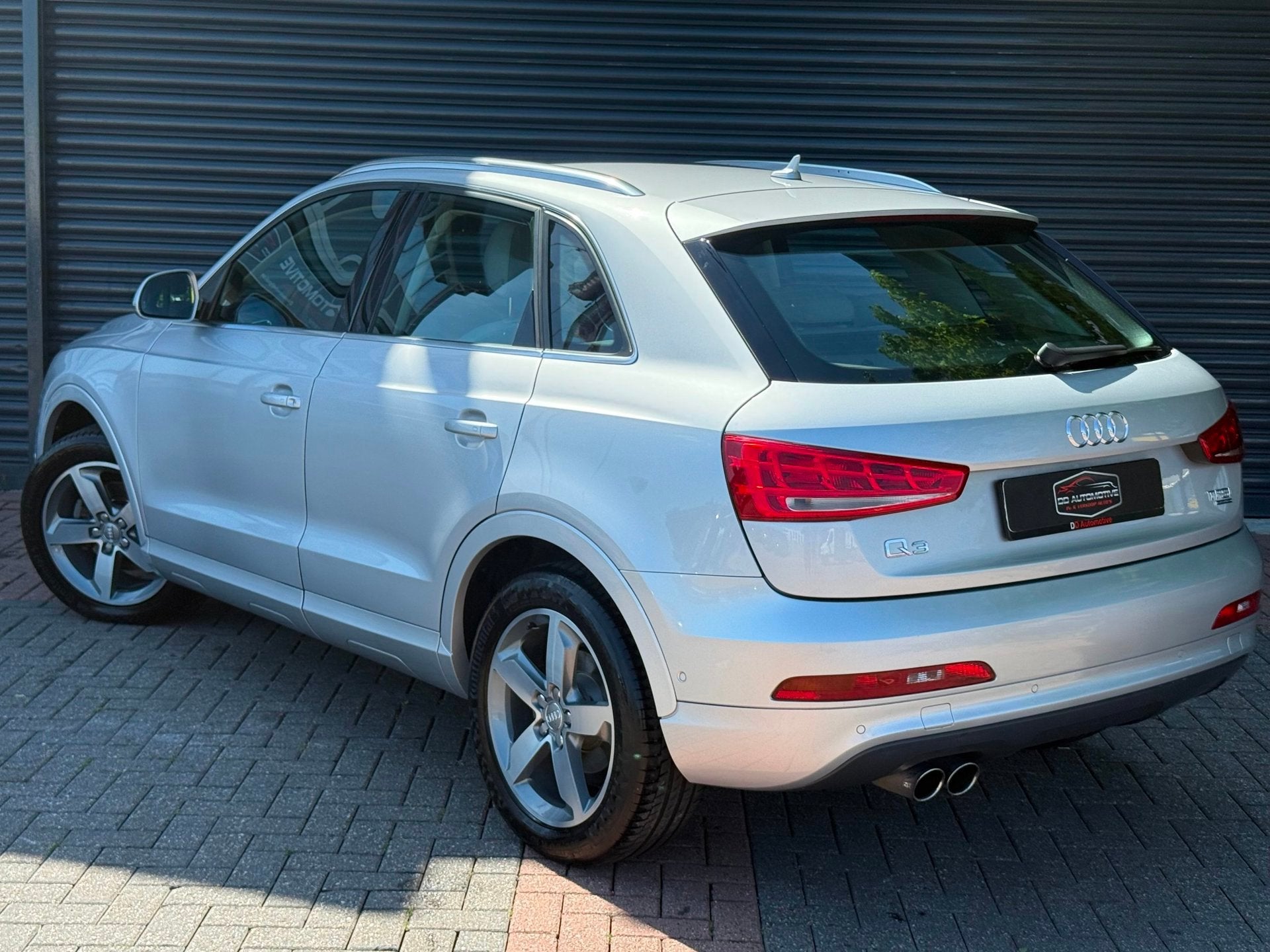 Audi Q3 2.0 TFSI quattro Pro Line | S-tronic | parkeer senso, Euro 5, Gebruikt, 4 cilinders, Origineel Nederlands