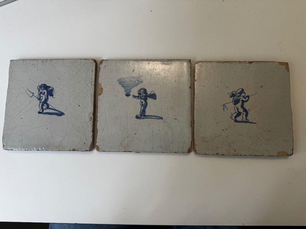 Unieke set van 3 antieke 18e-eeuwse Cupido-tegels (Drieluik), Antiek en Kunst, Ophalen of Verzenden