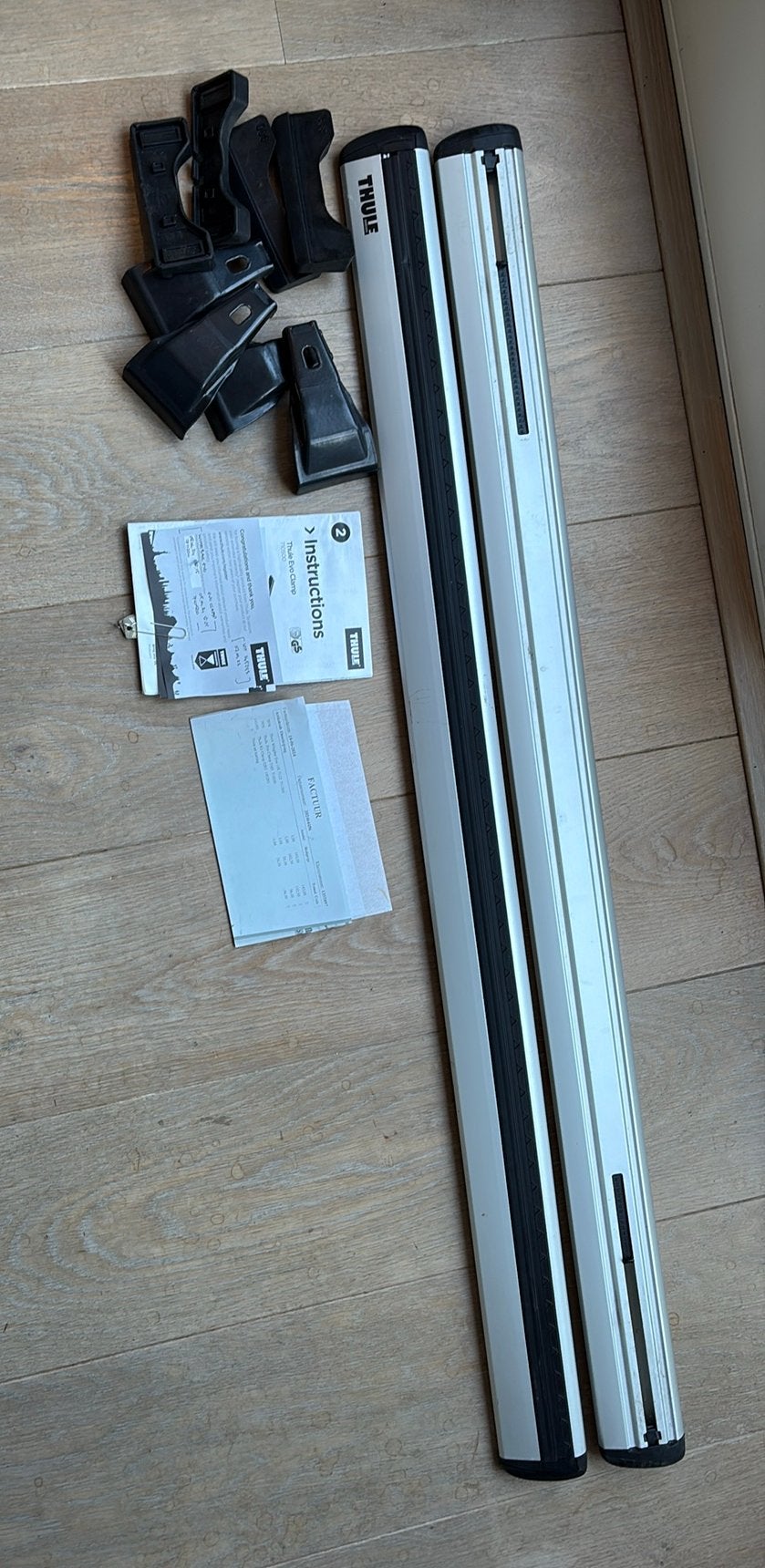 Thule wingbar Evo 118 en kitset Clamp, Ophalen, Zo goed als nieuw