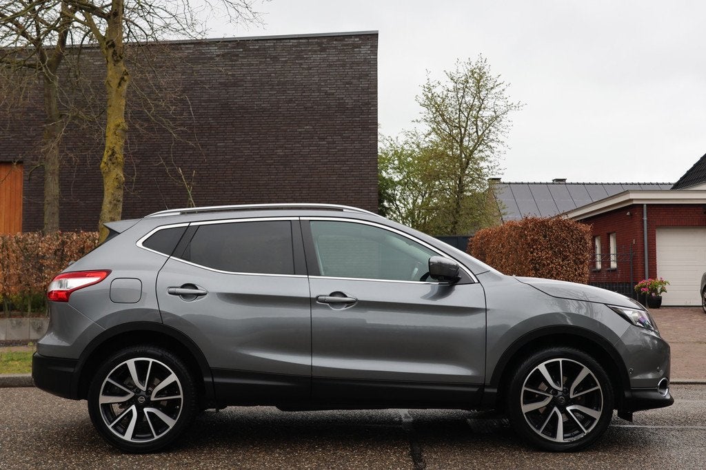 Nissan Qashqai 1.2 Tekna | PANO | NAVI | LEDER | 360 CAMERA, Auto's, Nissan, Voorwielaandrijving, Euro 5, Gebruikt, 4 cilinders