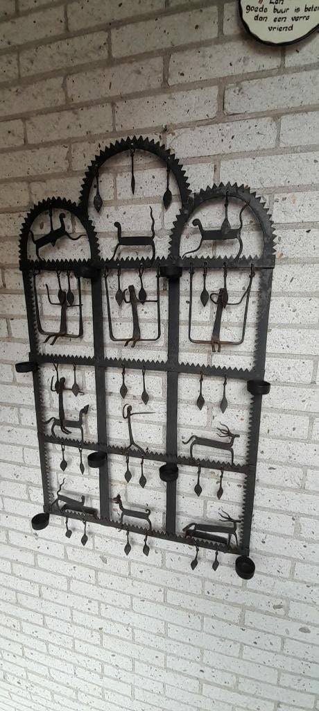 Indische smeed ijzer wandrek, Ophalen, Metaal, Gebruikt, Wandhanger