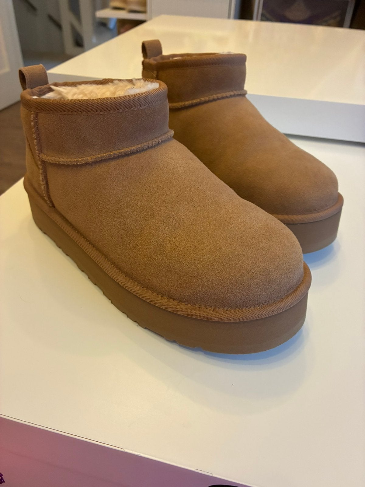 Ugg classic ultra mini platform chestnut bruin 38, Bruin, Verzenden, Lage of Enkellaarzen, Zo goed als nieuw
