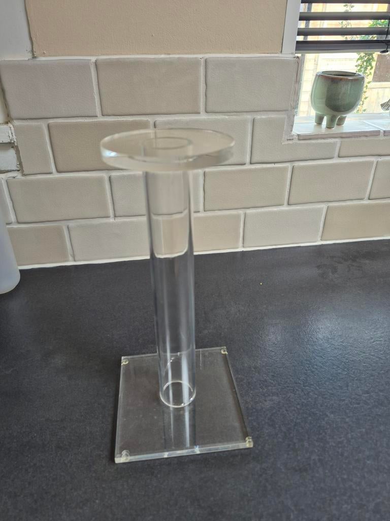 Plexiglas standaard voor helmen en hoofddeksels, Ophalen of Verzenden