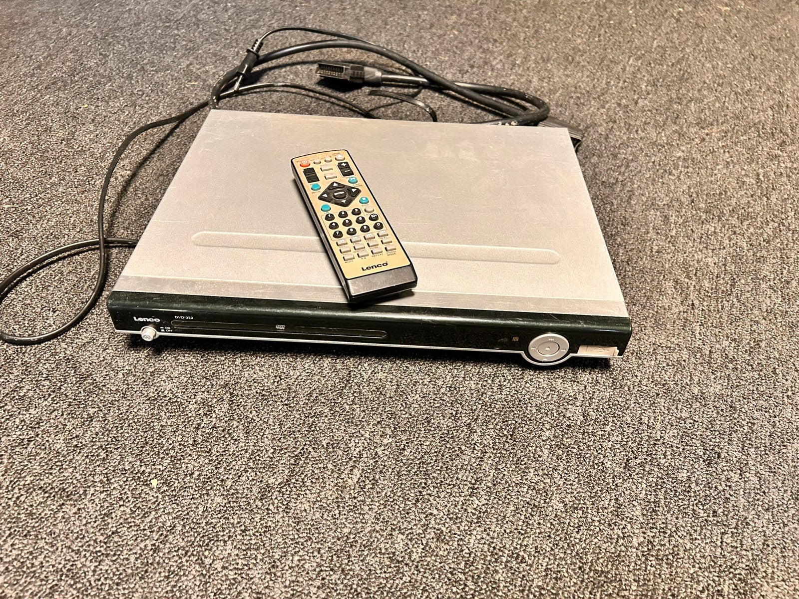 Lenco DVD-320 DVD-speler met afstandsbediening, Audio, Tv en Foto, Dvd-spelers, Ophalen of Verzenden, Gebruikt, Dvd-speler, Overige merken