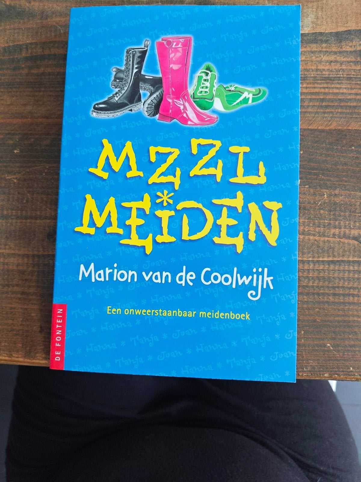 Mzzl Meiden - Marion van de Coolwijk (Jeugdboek), Boeken, Ophalen of Verzenden, Gelezen, Marion van de Coolwijk, Fictie