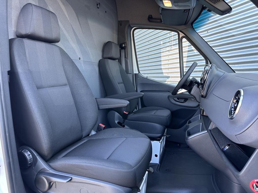 Mercedes-Benz eSprinter 314 L3H2 Maxi 56kWh Wltp: 220km Appl, Auto's, Automaat, Gebruikt, 2565 kg, Wit