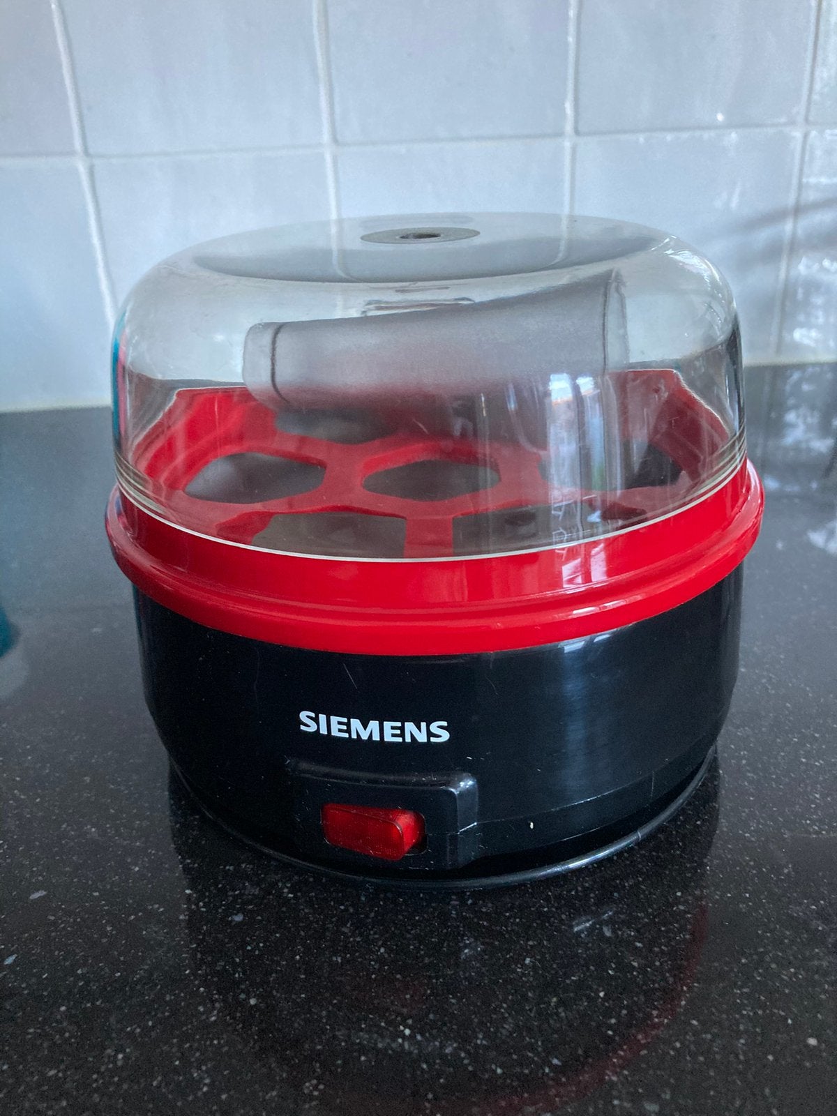 Electrische Eierkoker van ‘SIEMENS’, voor 7 eieren, Ophalen of Verzenden, Zo goed als nieuw