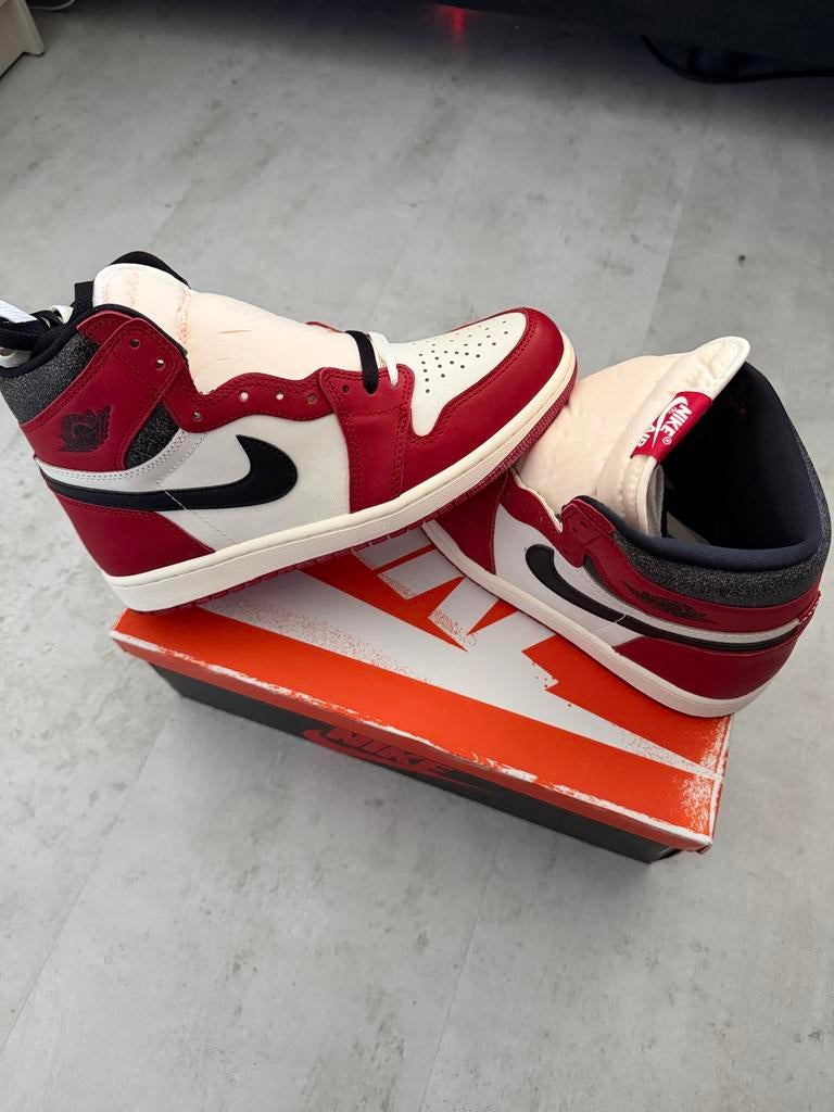 Nike Air Jordan 1 Retro High OG Varsity Red, Kleding | Heren, Schoenen, Ophalen of Verzenden, Nieuw, Overige kleuren, Sneakers of Gympen