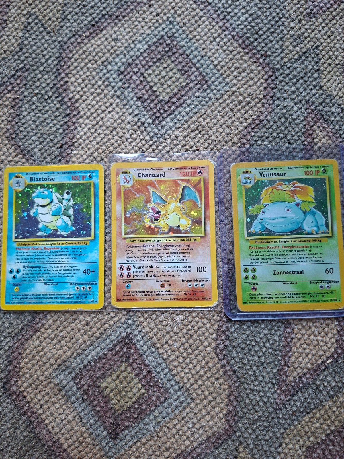 Pokémon Base Set Starters: Blastoise, Charizard, Venusaur, Hobby en Vrije tijd, Ophalen of Verzenden, Gebruikt, Meerdere kaarten