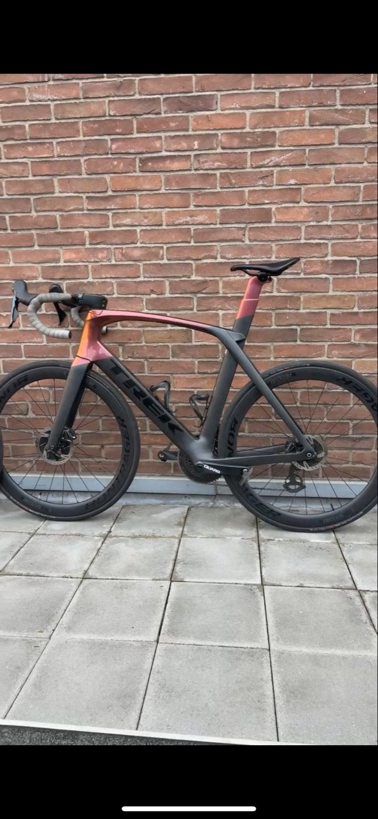Trek Madone SLR 8 Project One – Black/Gloss Sub – maat 60 , Fietsen en Brommers, Ophalen of Verzenden