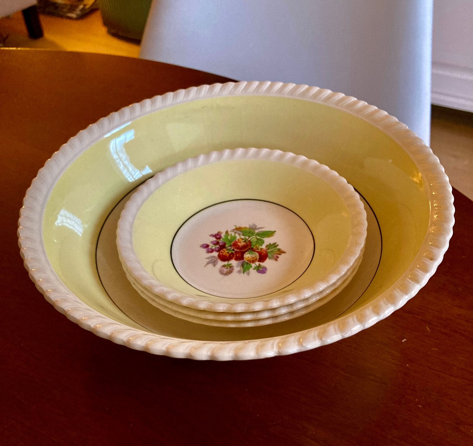 Antiek Engelse schalenset Johnson - aardbeien, Antiek en Kunst, Ophalen of Verzenden