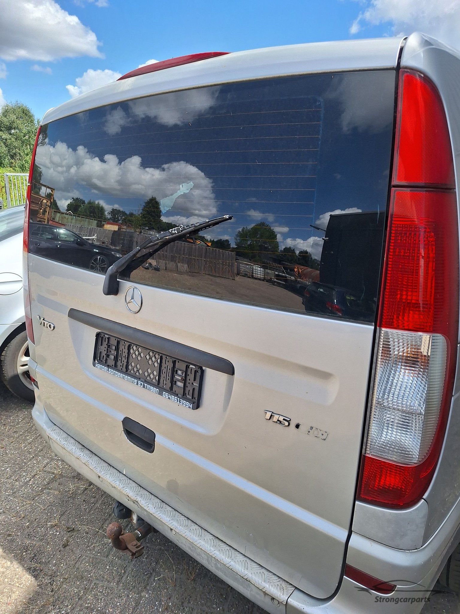 Achterklep Mercedes Vito W639 compleet met raam kleur 9744, Auto-onderdelen, Gebruikt, Ophalen of Verzenden, Achter, -