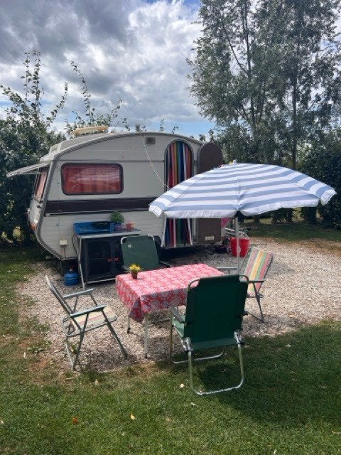 Constructam Condor 4 (1980) Retro caravan, Caravans en Kamperen, Caravans, Rondzit, Dwarsbed, Koelkast, Tot en met 3