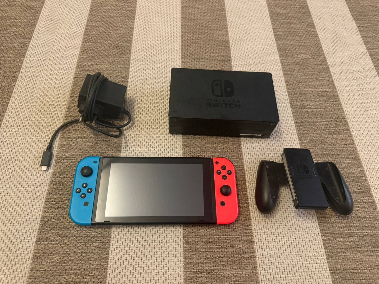 Nintendo Switch, Spelcomputers en Games, Spelcomputers | Nintendo Switch, Ophalen of Verzenden, Zo goed als nieuw, Switch Original