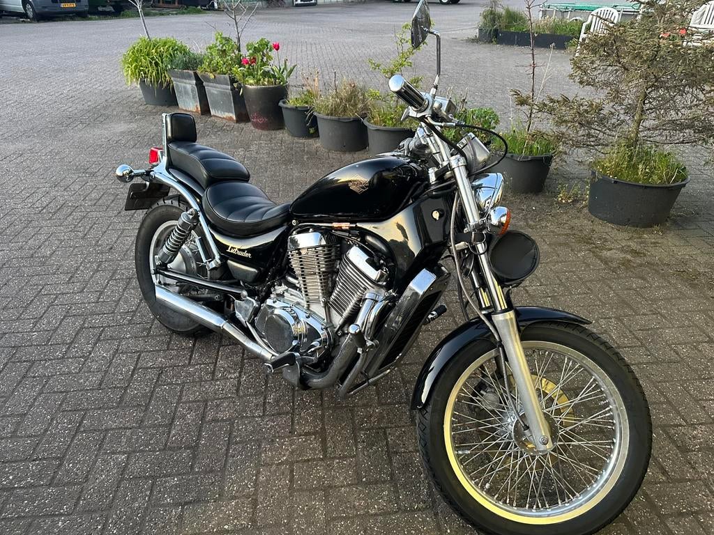 Suzuki Intruder VS750, 750 cc, 2 cilinders, Gebruikt, Particulier