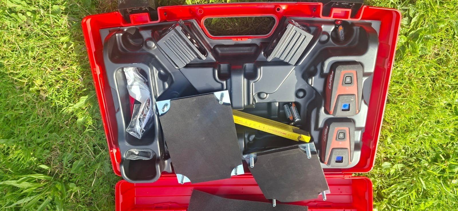 Hilti PMP 45 Kruislasers in koffer, Ophalen of Verzenden, Gebruikt, Overige meters
