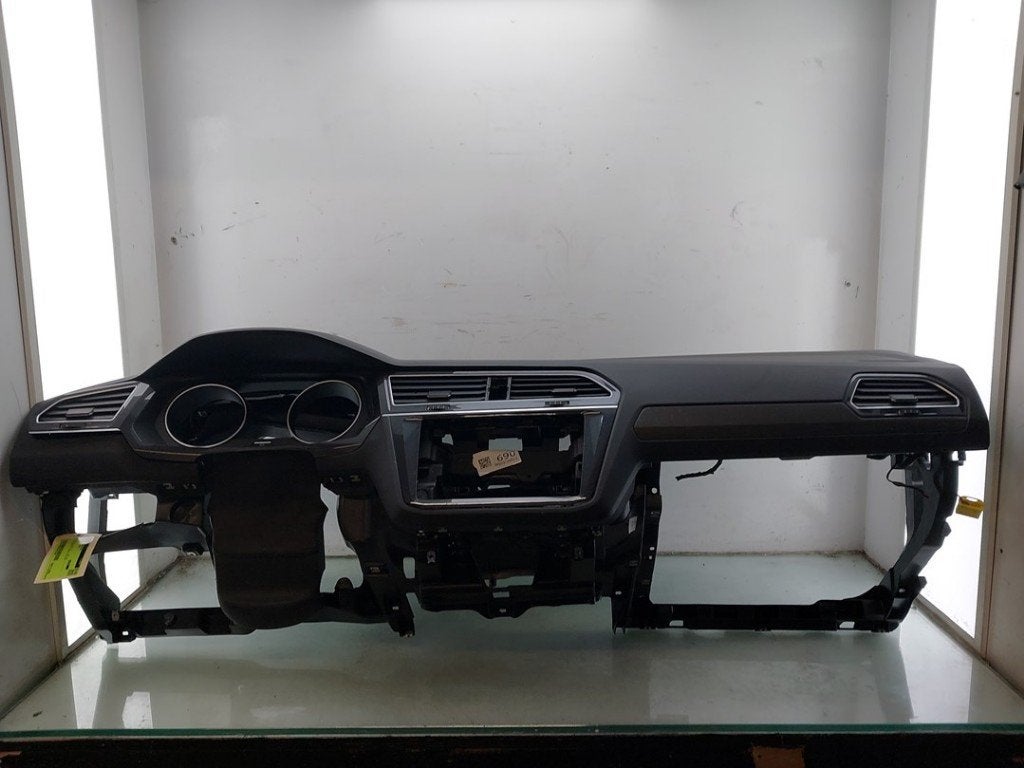 Airbag Set + Dashboard Volkswagen Tiguan (AD1) 5NB857003FFLG, Gebruikt, Volkswagen, Volkswagen AG, Kundenbetreuung@volkswagen.de