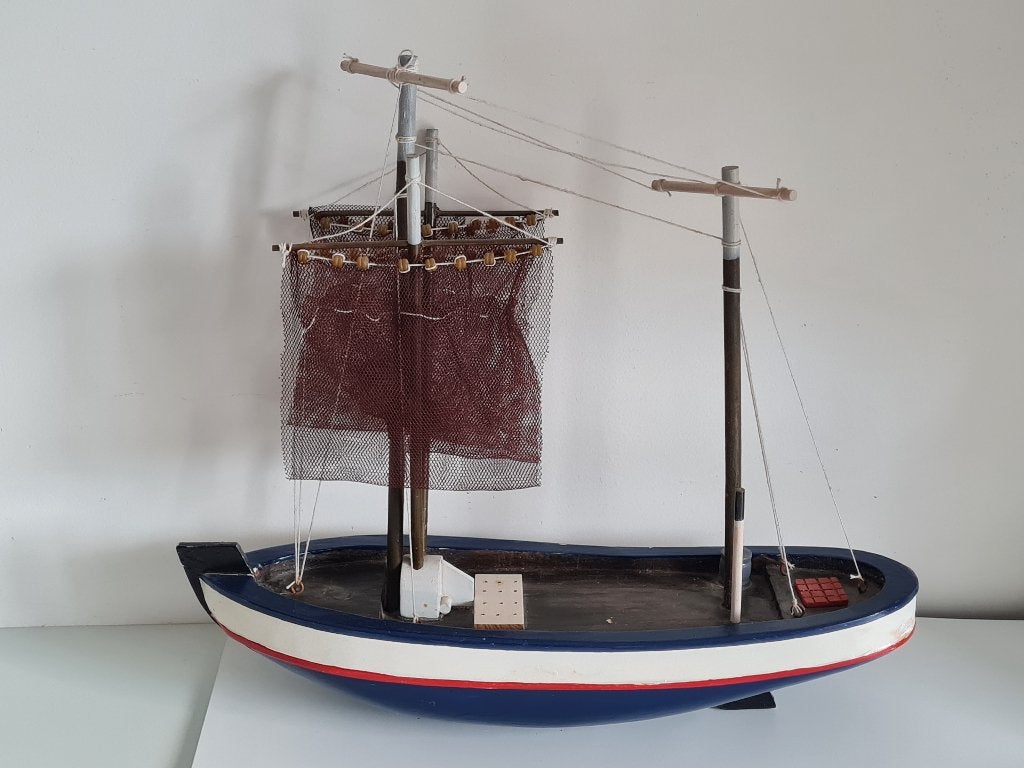boot - vissersboot met netten - modelbouw, Hobby en Vrije tijd, Modelbouw | Boten en Schepen, Ophalen of Verzenden