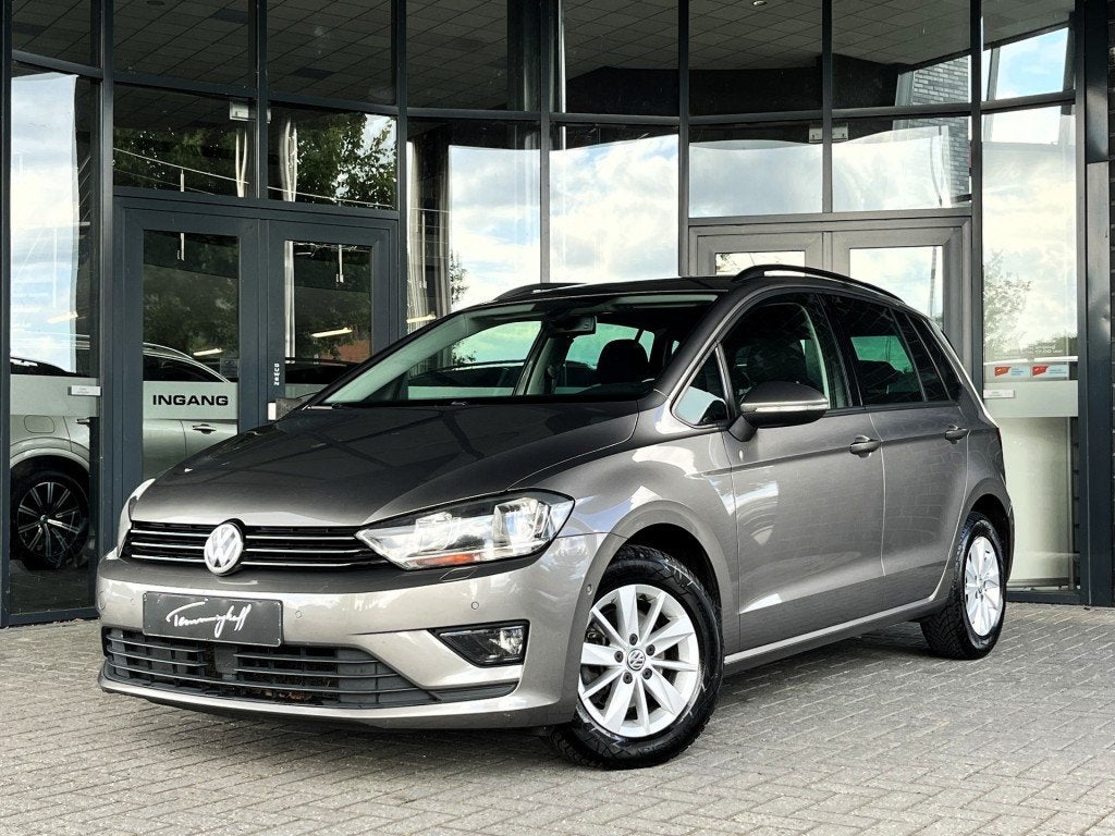 Volkswagen GOLF SPORTSVAN 1.6 TDI COMFORTLINE - NAVI - PDC -, Auto's, Voorwielaandrijving, Gebruikt, Euro 6, 4 cilinders