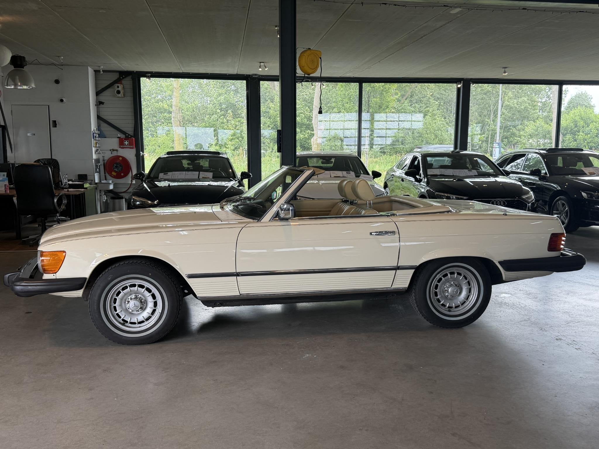 Mercedes-Benz SL-klasse 450 SL, Auto's, Mercedes-Benz, Automaat, Gebruikt, Wit, 218 pk