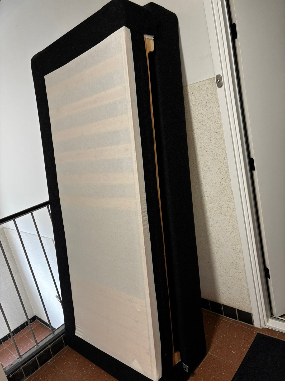 IKEA bed frame without the back/headboard, Ophalen, Minder dan 50 cm, Zo goed als nieuw, Minder dan 100 cm