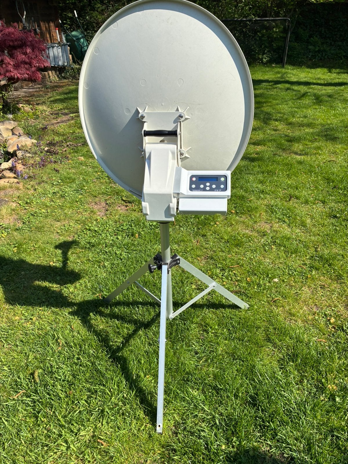 Travelvision R7 Volautomatische Satellietantenne, Ophalen, Zo goed als nieuw, (Schotel)antenne, Overige merken