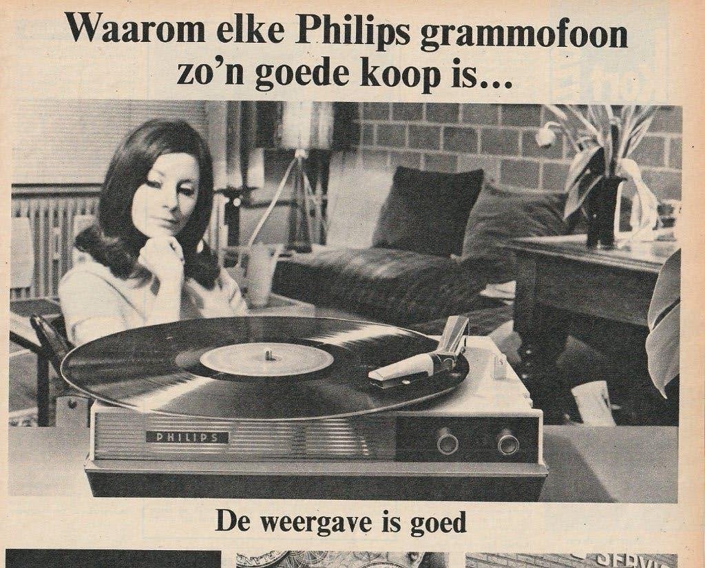 Retro reclame 1966 Philips platenspeler de prijs is goed, Verzamelen, Verzenden, Overige typen