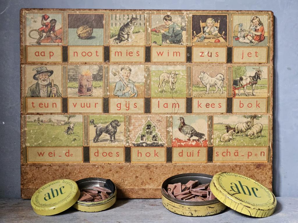 Antiek leesplankje met bijbehorende doosjes, Antiek en Kunst, Ophalen of Verzenden