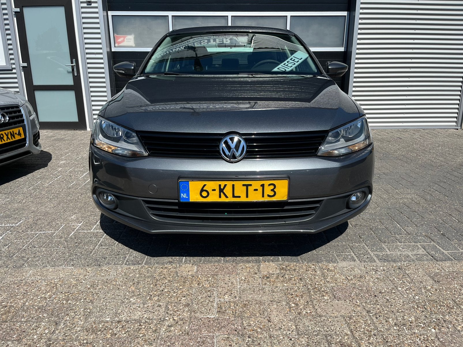 Volkswagen Jetta 1.6 TDI 77KW TRENDLINE BJ 2013 Grijs, Voorwielaandrijving, Euro 5, Stof, 1295 kg