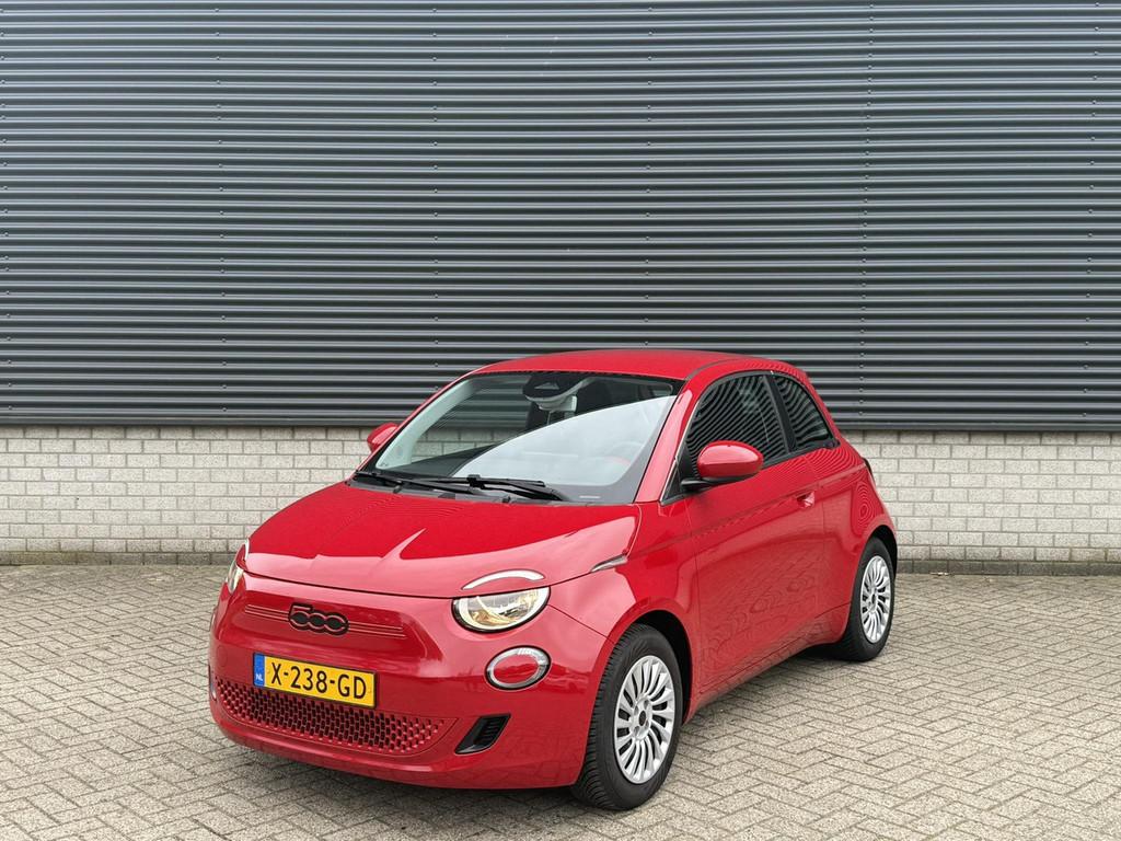Fiat 500 RED 24 kWh SOH 97% I Apple Carplay/Android Auto, Auto's, Automaat, Gebruikt, 95 pk, Startonderbreker