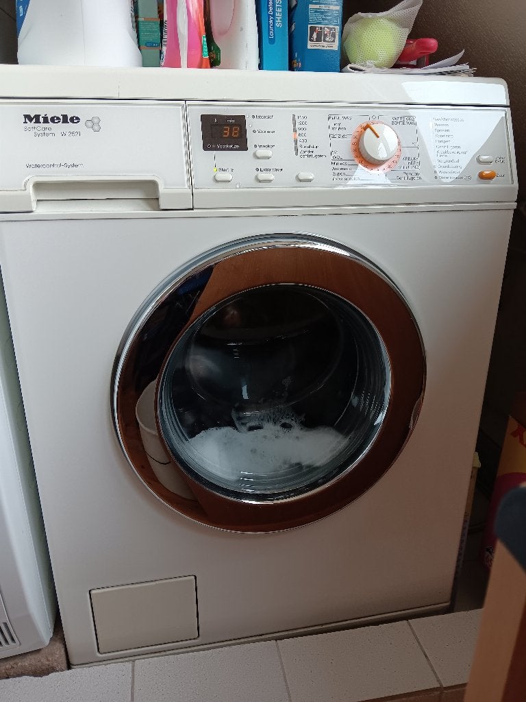 Wasmachine, Ophalen, 1200 tot 1600 toeren, Gebruikt, 4 tot 6 kg