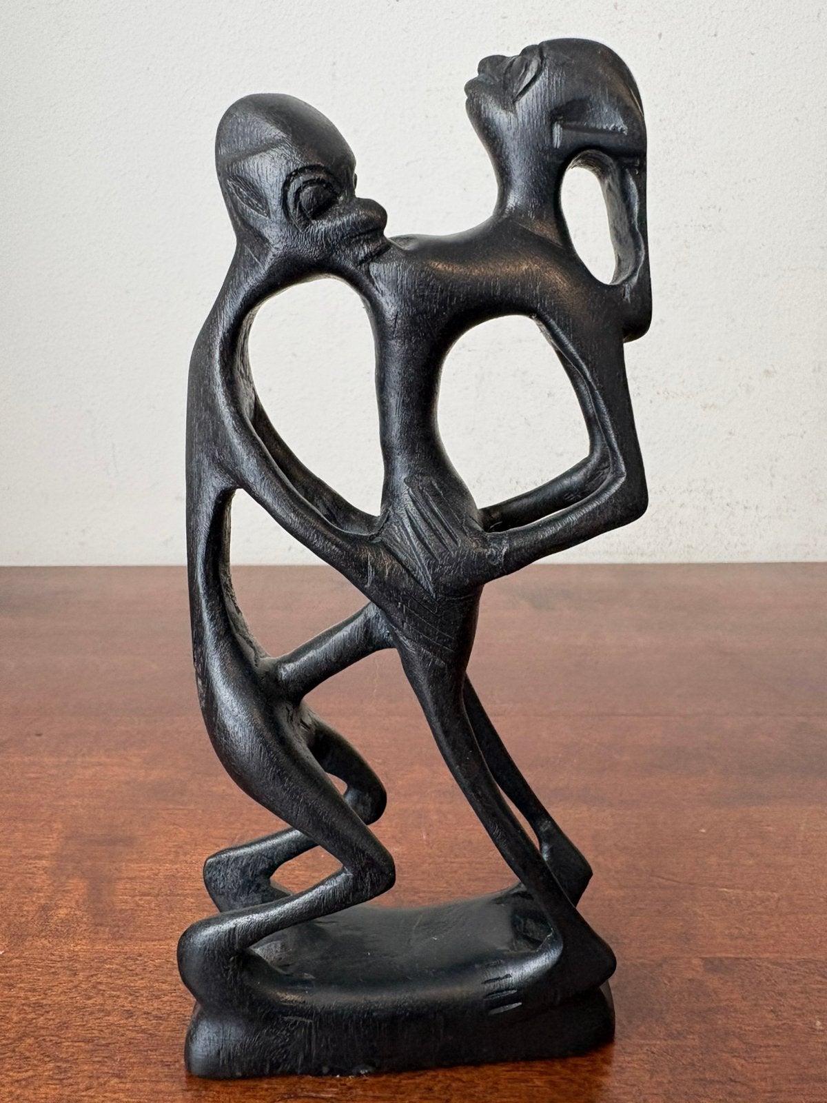 Beeld erotisch vrouw man naakt, Antiek en Kunst, Minder dan 20 cm, Ophalen of Verzenden, Handgemaakt, Zwart