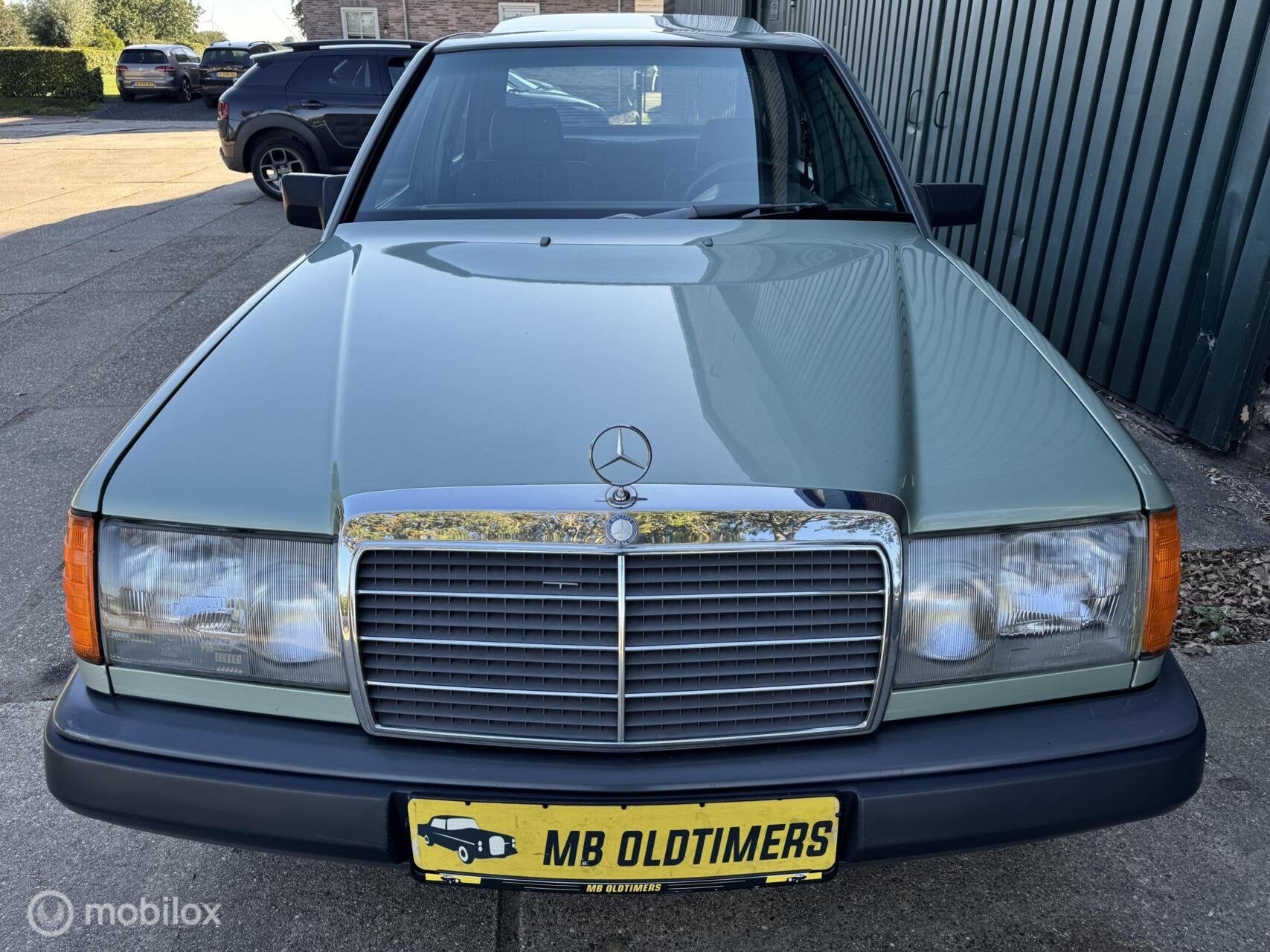 Mercedes-Benz W124 250 D Automaat ABS Schuifdak, foto 2