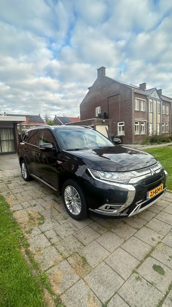 Mitsubishi Outlander 2.4 Dohc Mivec Phev 240pk 4WD Aut 2019, Auto's, Automaat, Outlander, Zwart, 4 cilinders