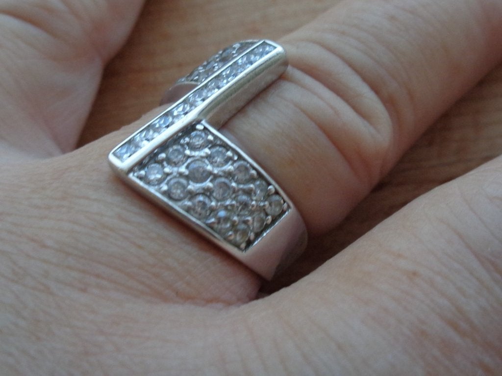 zilveren aparte design ring met steentjes [469], Verzenden, Zo goed als nieuw, 17 tot 18, Dame