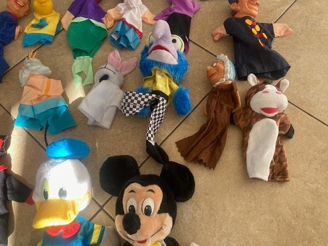 Heel veel POPPENKASTPOPPEN, Ophalen of Verzenden, Zo goed als nieuw, Jongen of Meisje