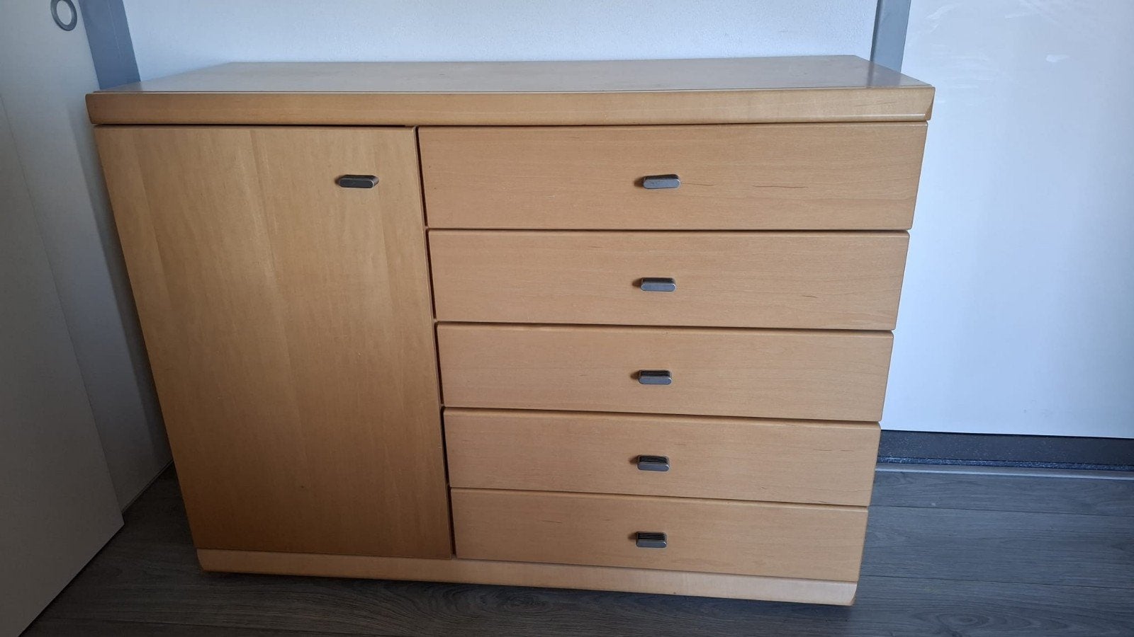 Houten ladekast met 5 laden en opbergvak, Ophalen, Zo goed als nieuw